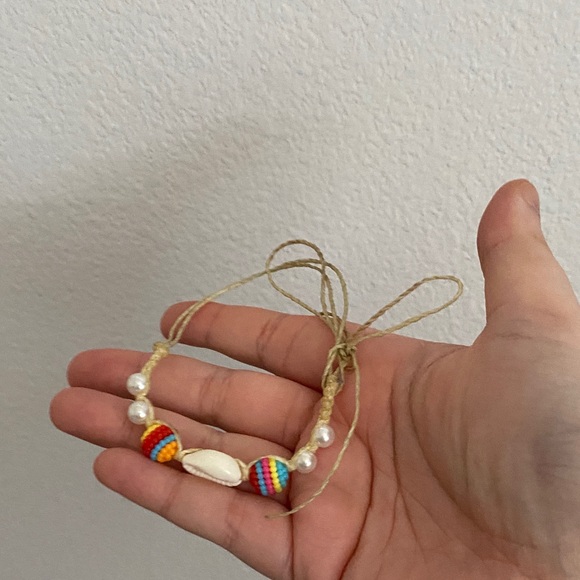 Colorful Beaded Shell Bracelet - Picture 1 of 3